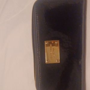 Black wristlet